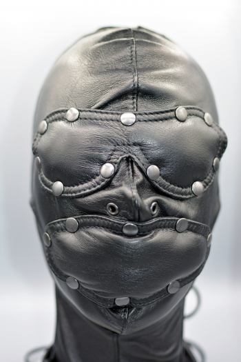 CAGOULE EN CUIR IEM AVEC CACHES AMOVIBLES