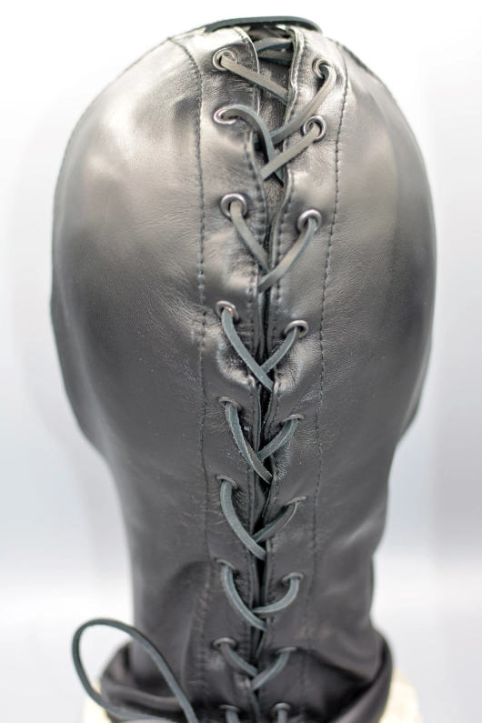 CAGOULE EN CUIR IEM AVEC CACHES AMOVIBLES