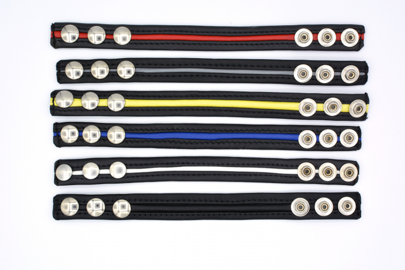 COCK-STRAP NOIR BANDE COLOREE
