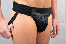 JOCKSTRAP IEM EN CUIR MICROPERFORÉ AVEC ZIP – BLEU