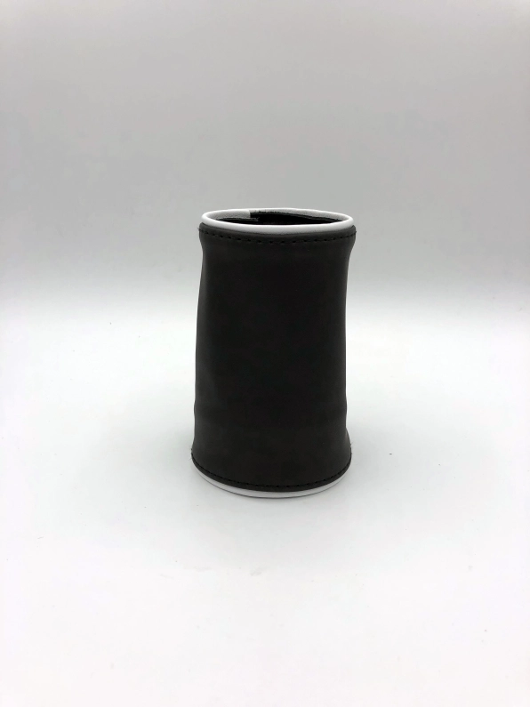 POIGNET CUIR NOIR LISERETS