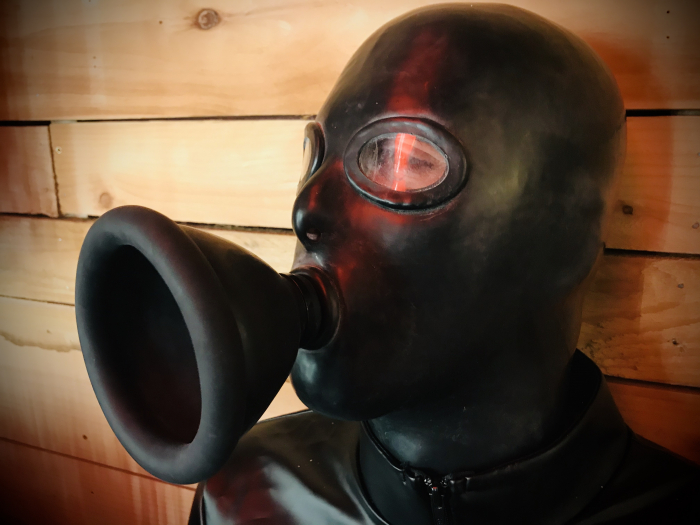 MASQUE ENTONNOIR STUDIOGUM