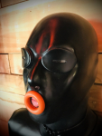 MASQUE DISCIPLINE AVEC FENTE YEUX STUDIOGUM