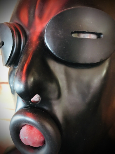 MASK DISCIPLINE AVEC FENTE YEUX