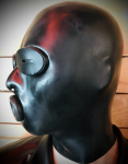 MASK DISCIPLINE AVEC FENTE YEUX