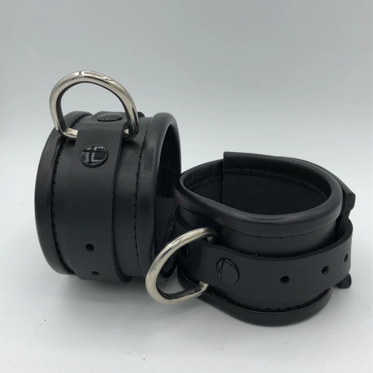 MENOTTES POUR POIGNETS EN CUIR IEM – NOIRES