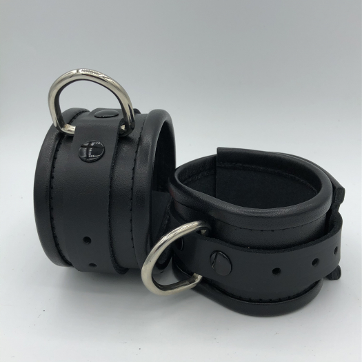 TOUR DE BRAS IEM EN CUIR LISERET COULEUR NOIR