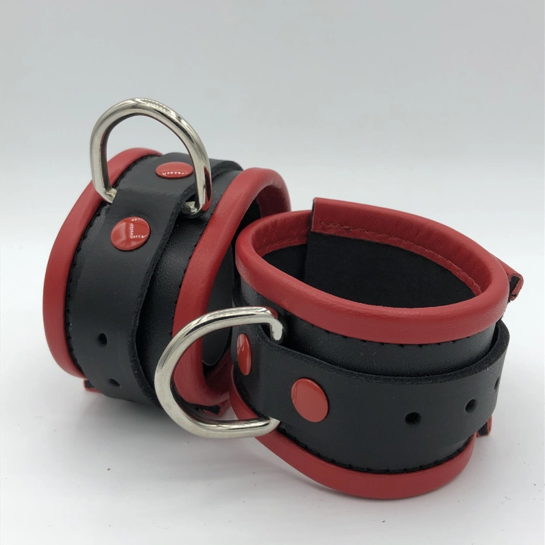 MENOTTES POUR CHEVILLES EN CUIR IEM