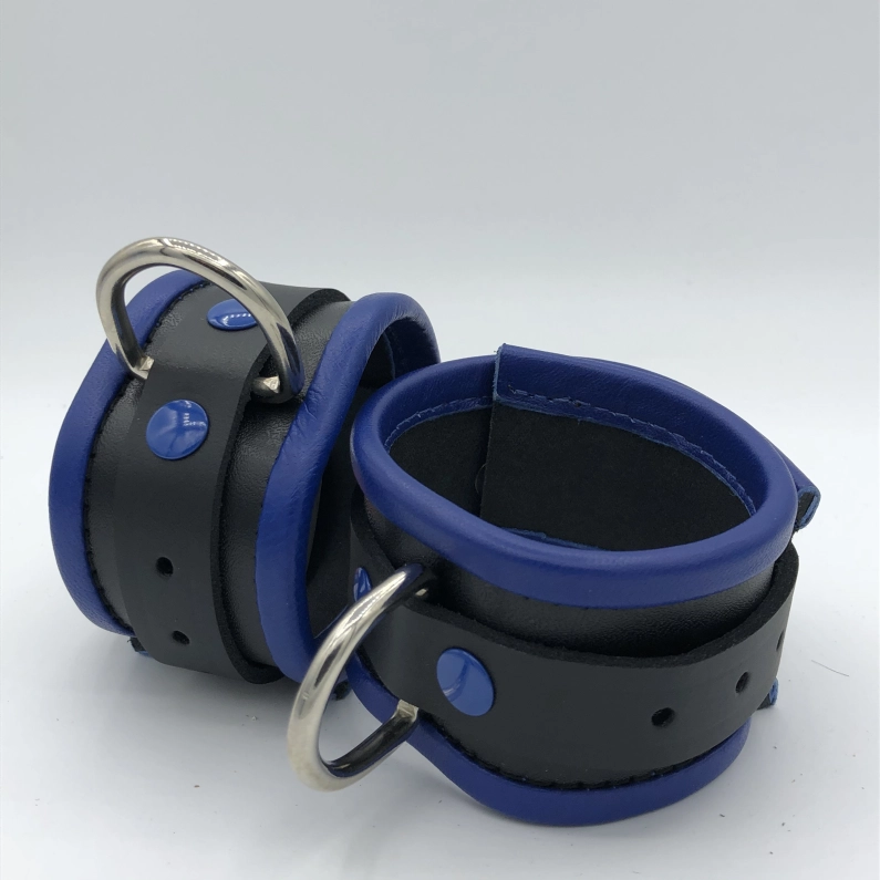 MENOTTES POUR CHEVILLES EN CUIR IEM