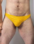 STRING CUIR PERFORÉ