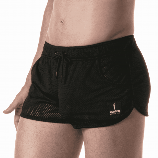 SHORTS MARATHON LEADER