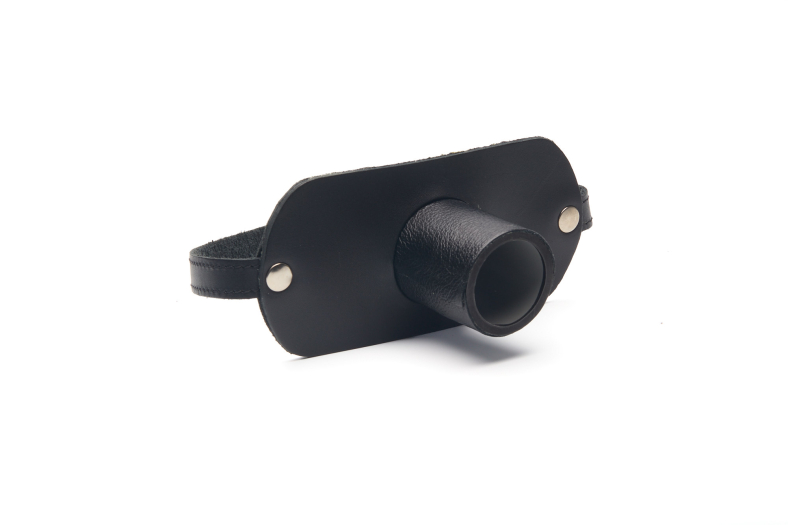 BÂILLON CUIR AVEC TUYAU