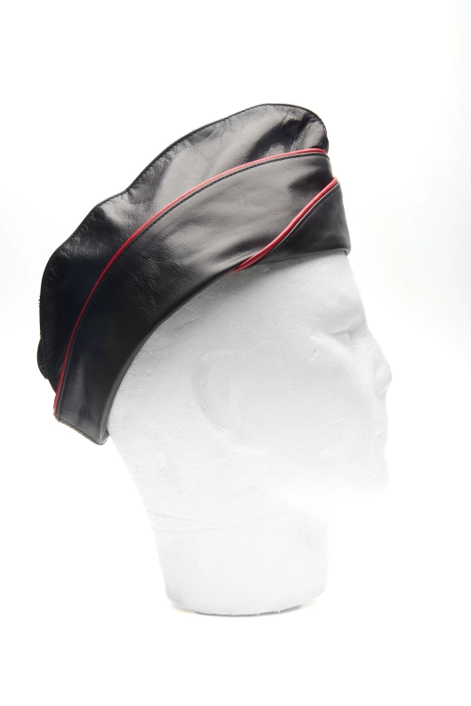 CALOT MILITAIRE EN CUIR IEM – ROUGE