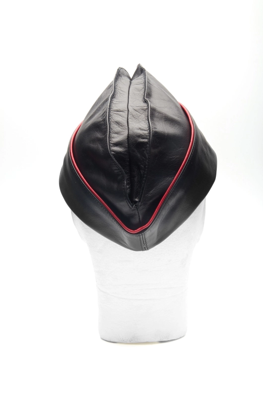 CALOT MILITAIRE EN CUIR IEM – ROUGE