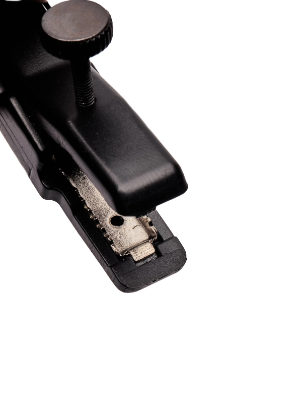 PINCES A SEINS CABLES REGLABLES MACHOIRE METALIQUE DENTEE
