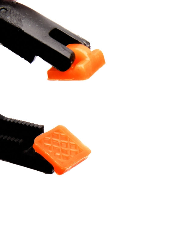 PINCES NOIRES EMBOUT ROUGE SMALL