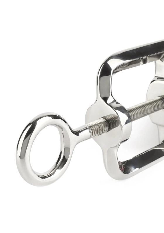 ÉCRASE-COUILLES LÉGER