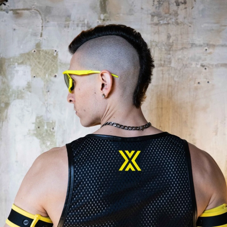 DÉBARDEUR AIRCOOL – NOIR X JAUNE