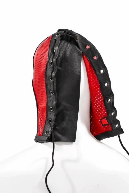 CAGOULE IEM EN CUIR PERFORÉ – ROUGE