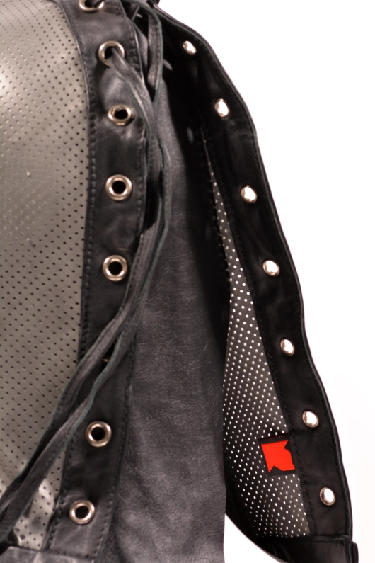 CAGOULE IEM EN CUIR PERFORÉ – GRIS