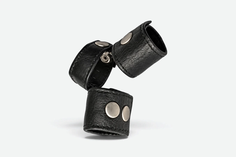 COCKSTRAP TRIPLE HAUT DE LUXE À POINTES FINES